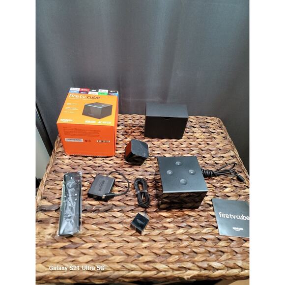 Amazon Fire TV Cube Hands-Free Streaming Device Alexa 4K Ultra HD 2nd Gen NewBox - Picture 2 of 16
